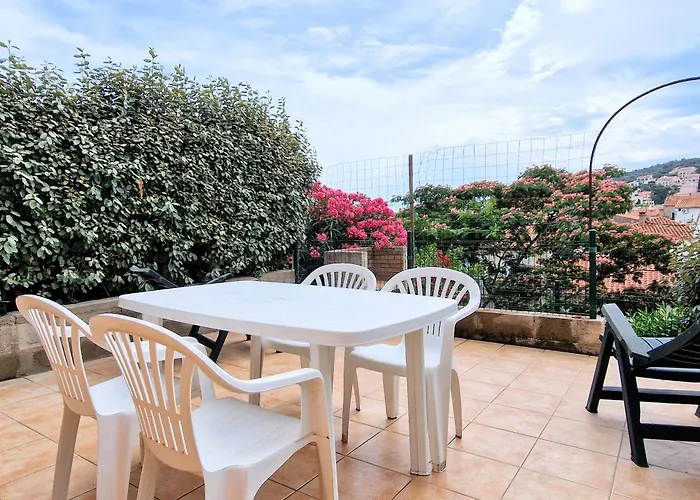 Avec Terrasse Et Parking A - Fr-1-309-277 *